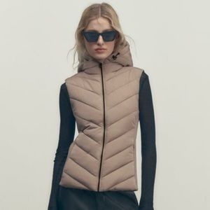 Zara Fitted Hooded Tan Puffer Vest Size XL